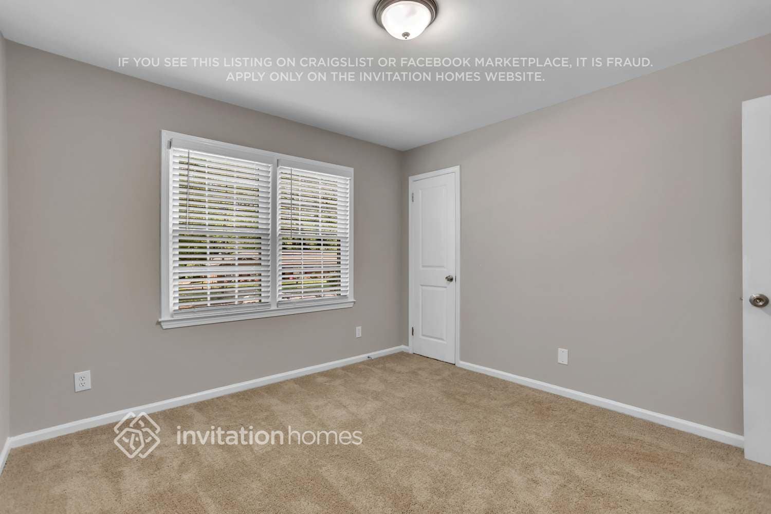 Building Photo - 3458 Charlemagne Dr