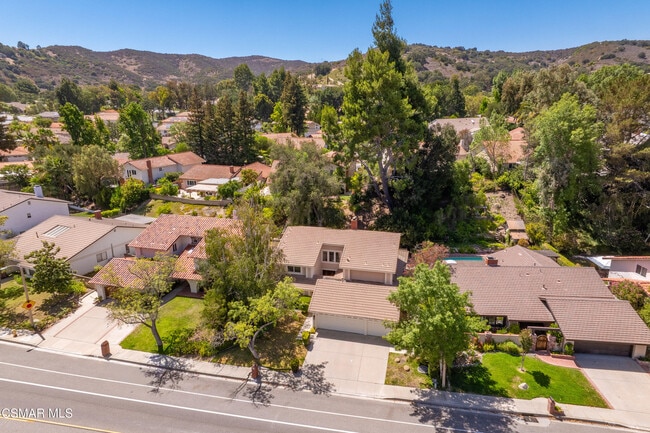 Building Photo - 681 Triunfo Canyon Rd