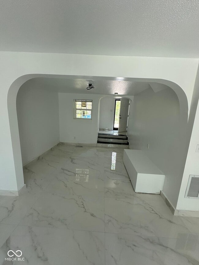 Building Photo - 1340 Rohrer Rd