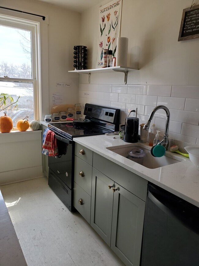 Building Photo - Laurel220 (KC-JF)