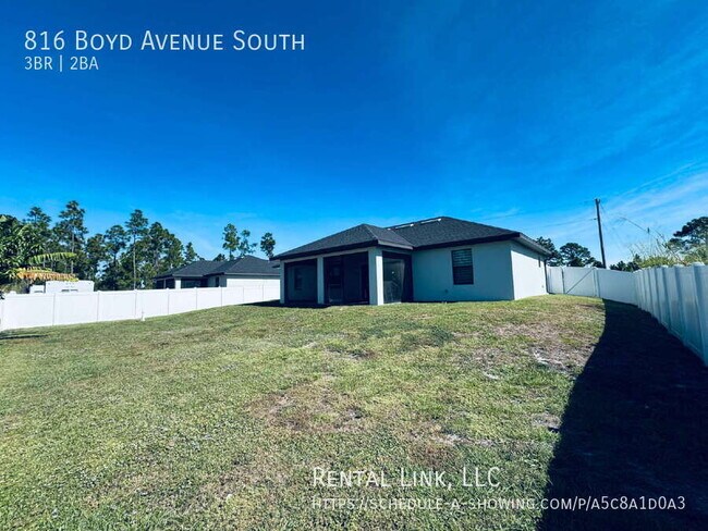 Building Photo - 816 Boyd Ave S