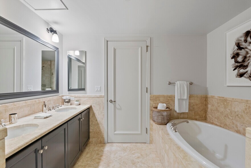 Building Photo - 765 Market St