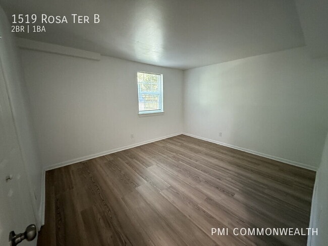 Building Photo - 1519 Rosa Terrace