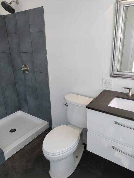 3/4 bath - 403 W 1st St