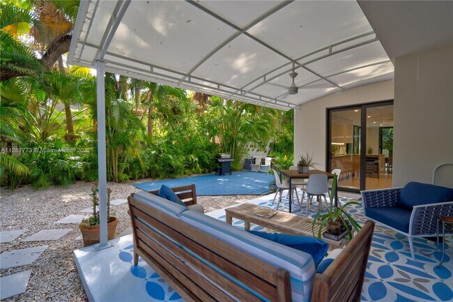 Building Photo - 2755 SW 2nd St