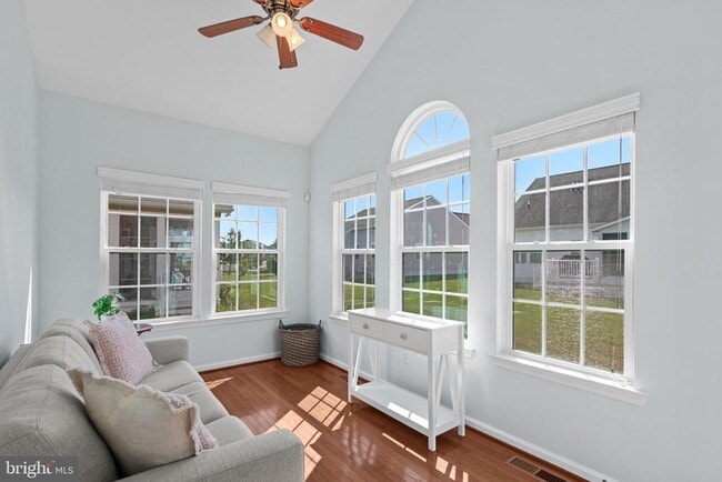 Building Photo - 29726 Vincent Village Dr