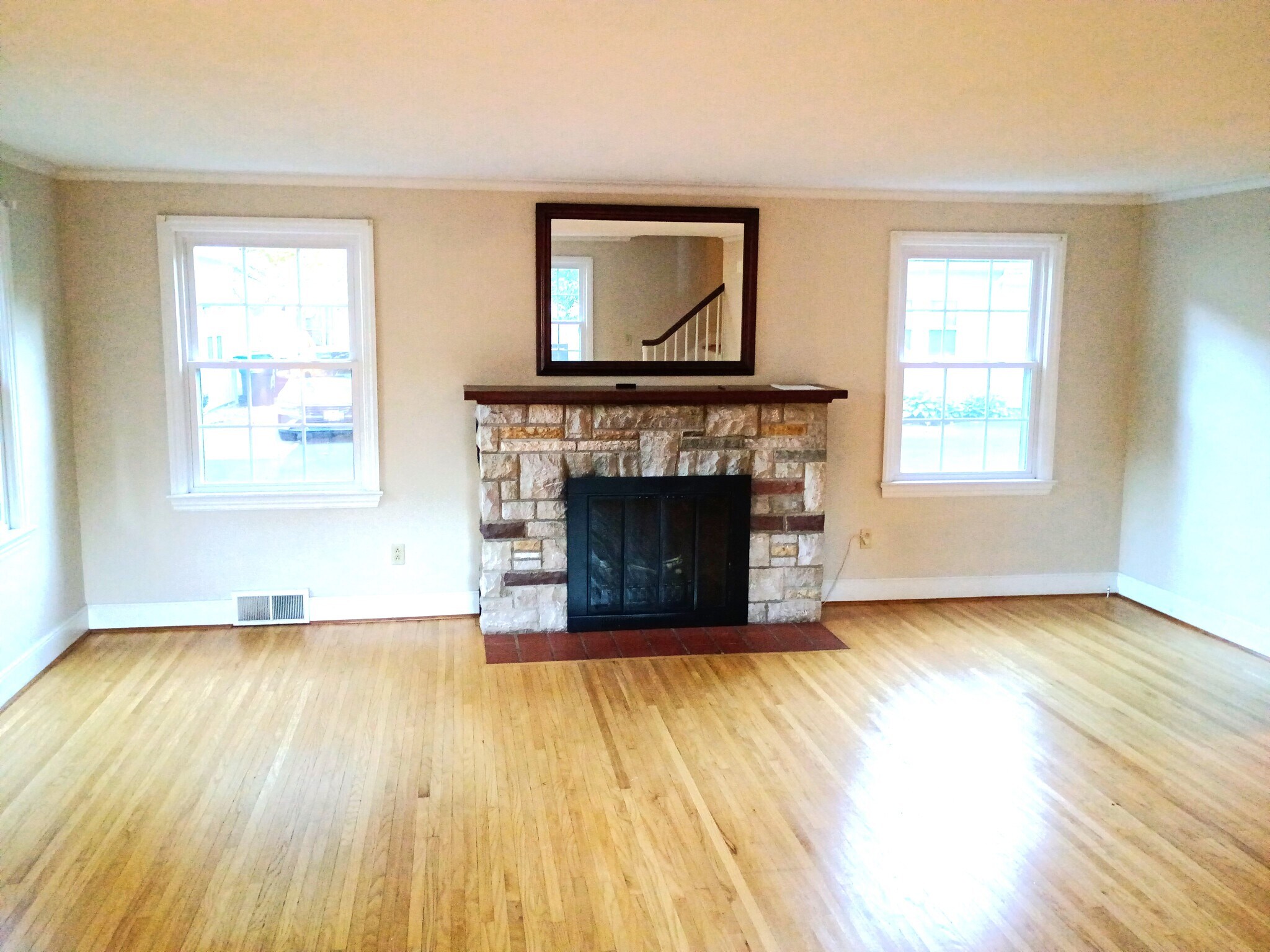Great Room - 3875 N Buffalo Rd