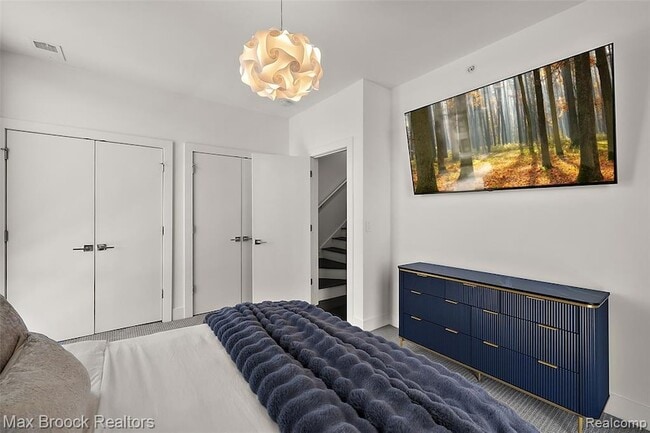 Building Photo - 284 Alfred St