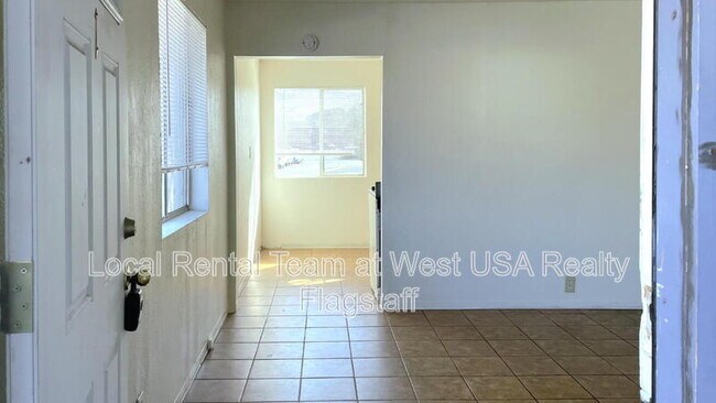 Building Photo - 117 E Ellery Ave