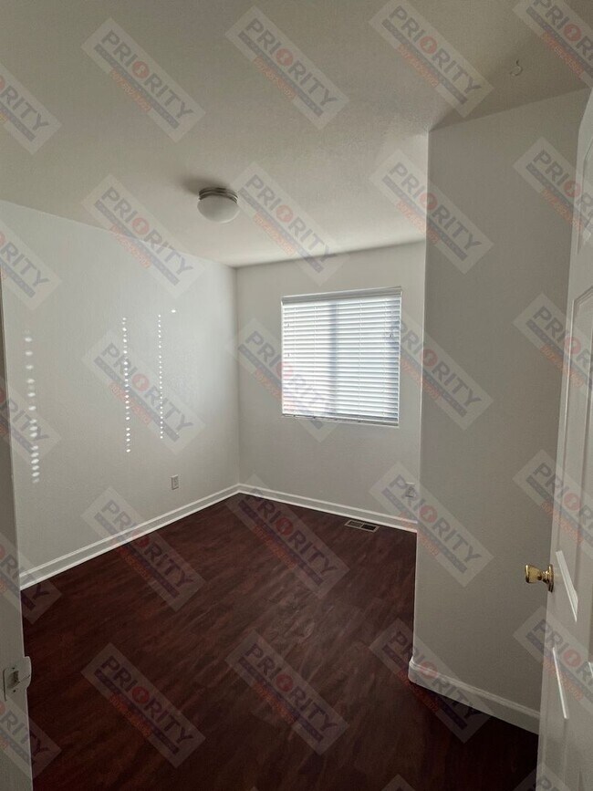 Building Photo - 3919 Ariel Ave