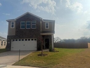 Building Photo - 2002 Prairie Ln