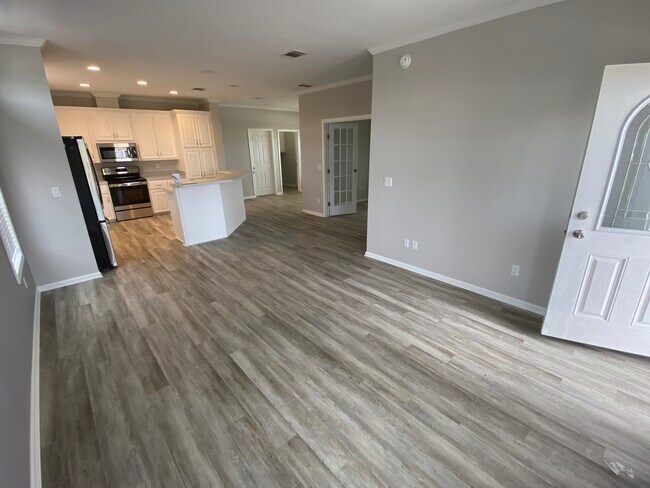 Building Photo - 39248 US Hwy 19 N