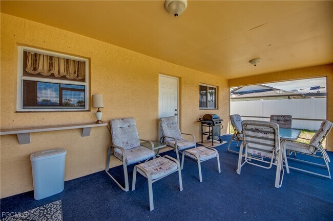 Building Photo - 1438 SE 23rd St