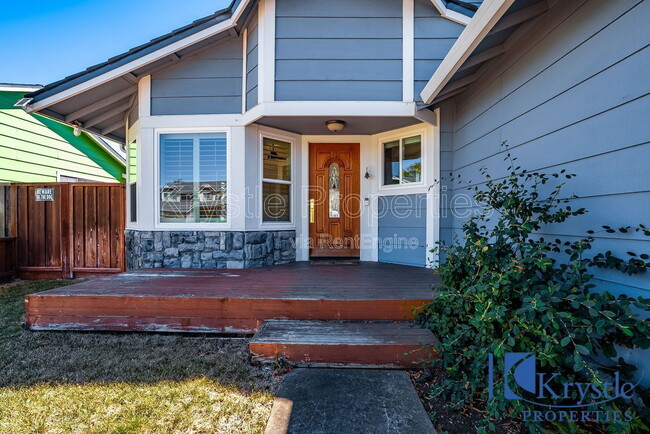 Building Photo - 530 N Regatta Dr