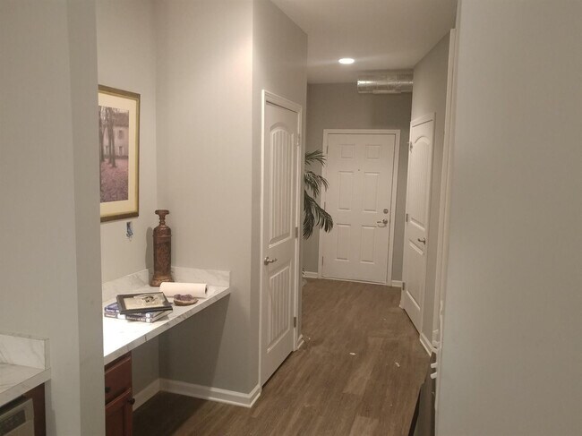 Building Photo - 101 Spring Meadow Path