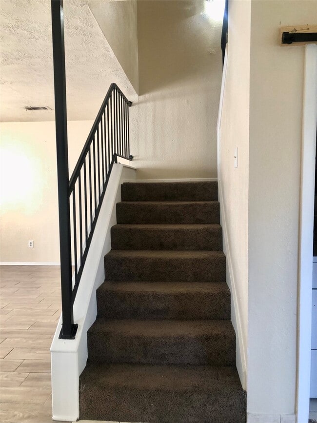 Building Photo - 6310 S Briar Bayou Dr