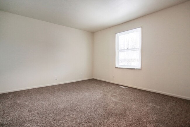 Building Photo - Holland Northside Two Bedroom