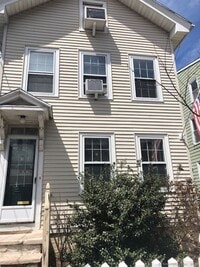 Building Photo - 72 Mechanic St