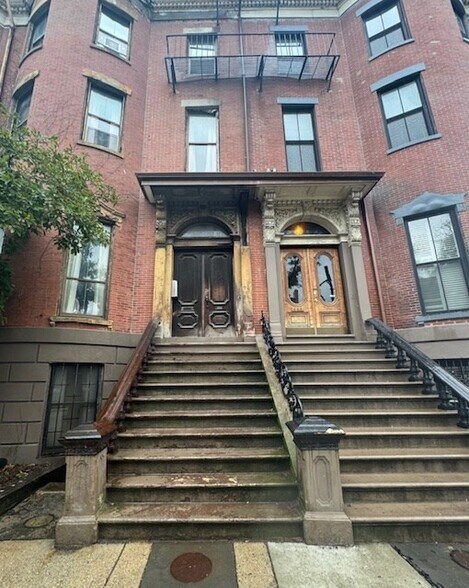 Building Photo - 660 Tremont St
