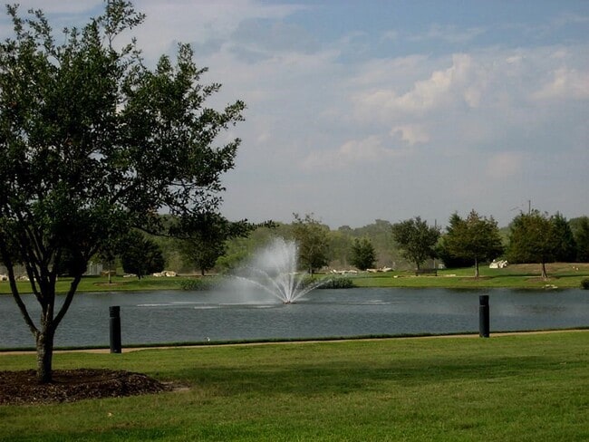 Building Photo - 29015 Davenport Dr