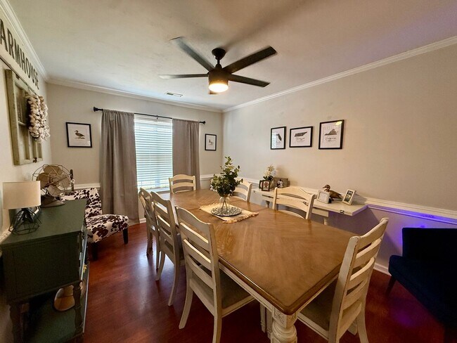 Building Photo - 4-bedroom, 2.5-bath home on a cul-de-sac street!