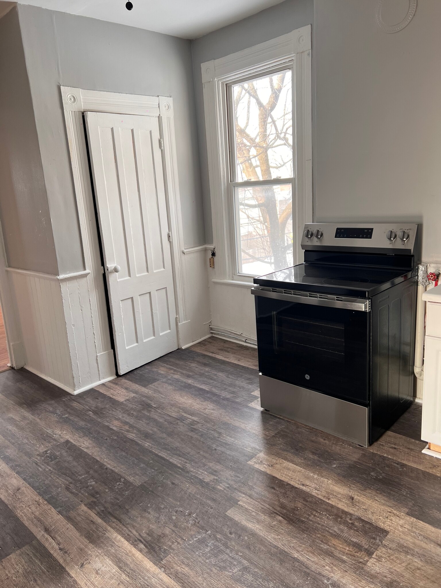 Building Photo - 516 4th St