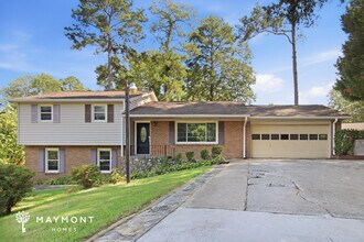 Building Photo - Inviting 4-Bedroom Home with 2-Car Garage