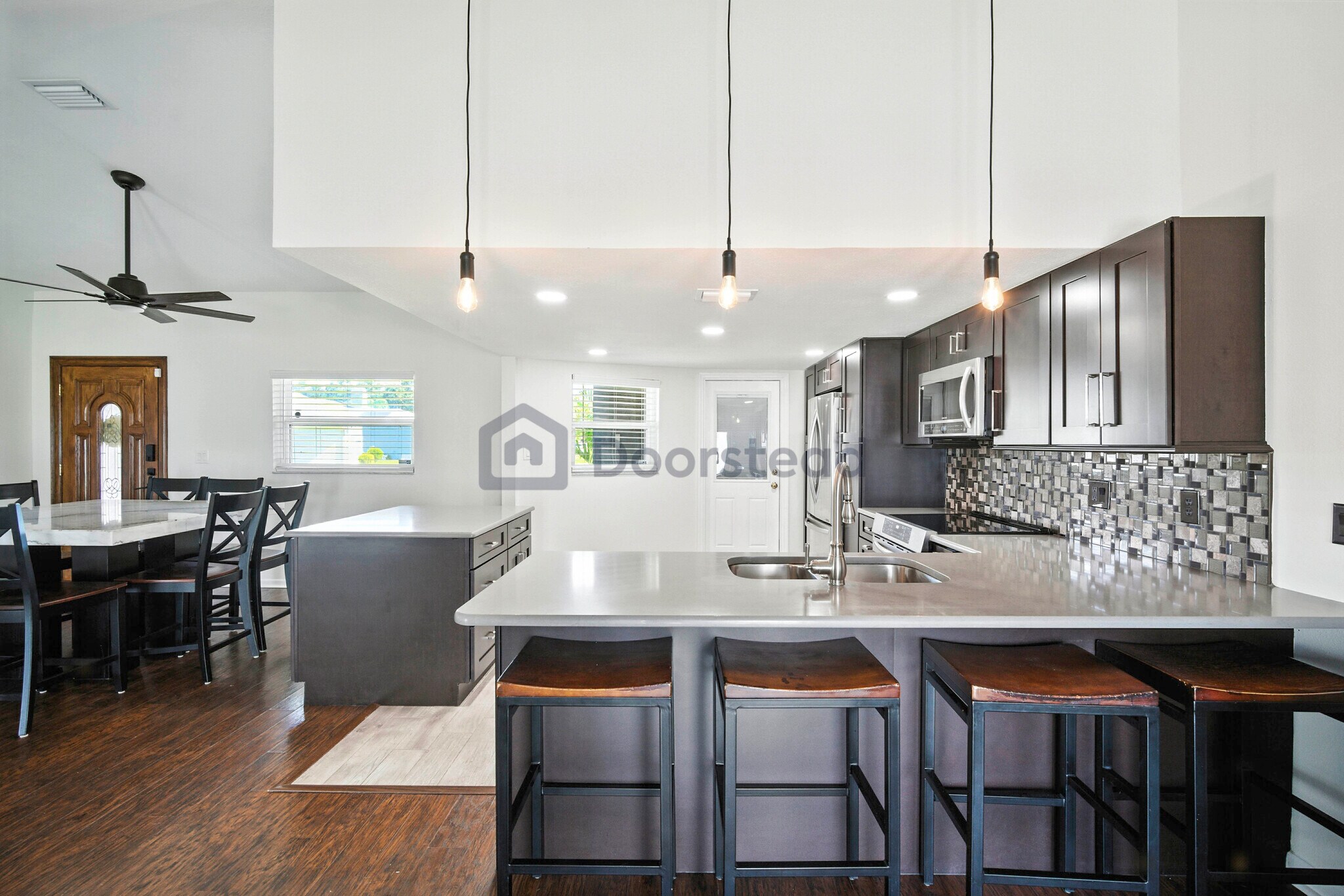 Building Photo - 7892 Sundown Dr