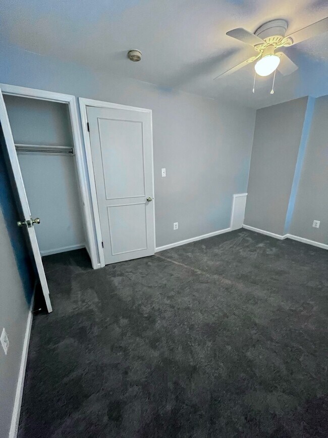 Building Photo - 3834 Parrish St