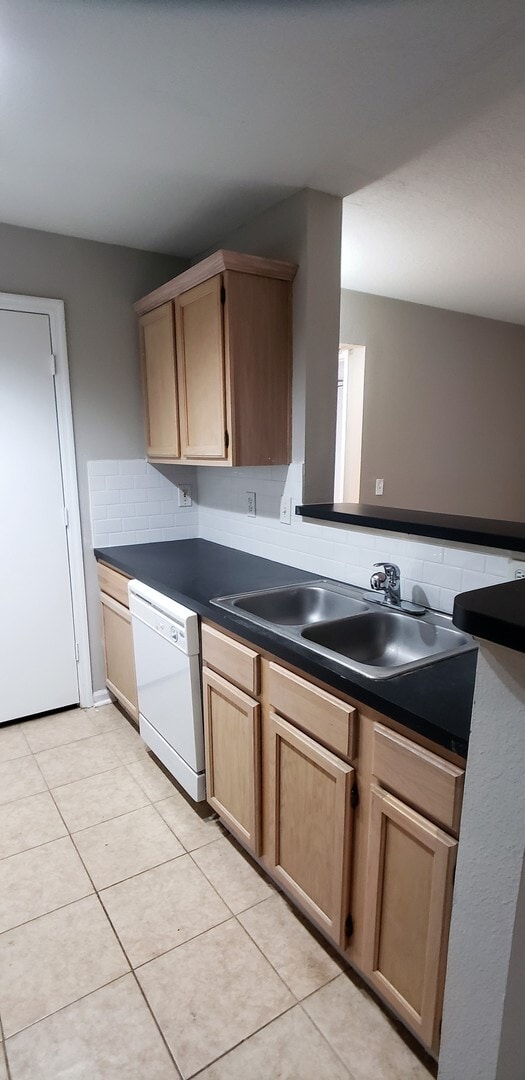 Building Photo - 1BR/1BA Timberlin Parc Luxury Condo
