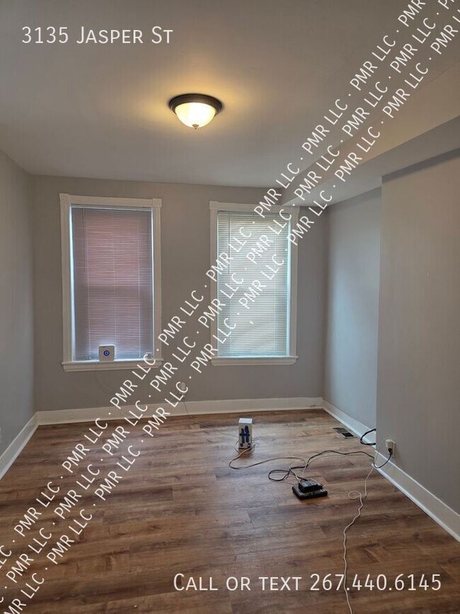 Building Photo - 3135 Jasper St