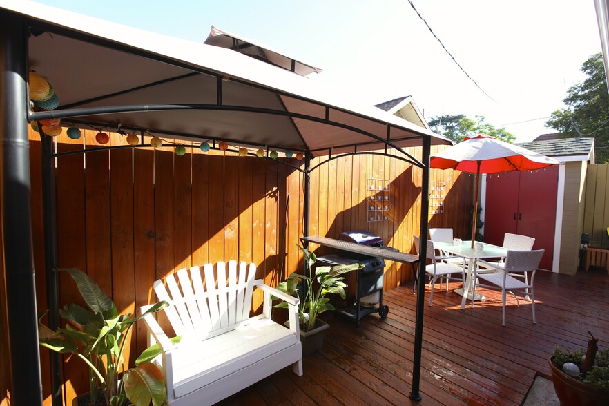 Back Patio - 6429 Dix St