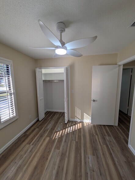 Building Photo - 349 Water Oak Ln