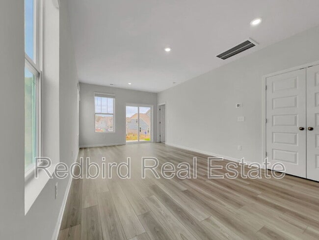 Building Photo - 1665 Manuka Ln