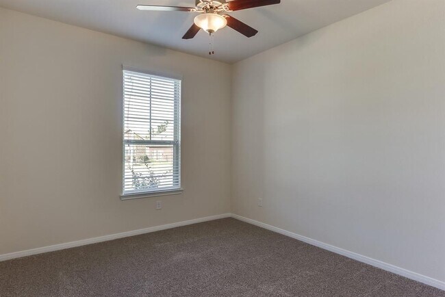 Building Photo - 1515 Holly Chase Ct