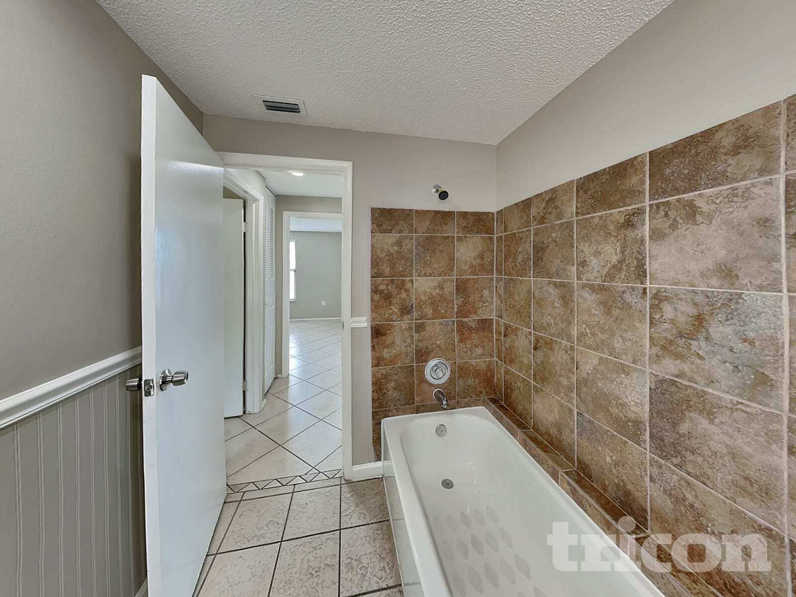 Building Photo - 6101 37th Ave W