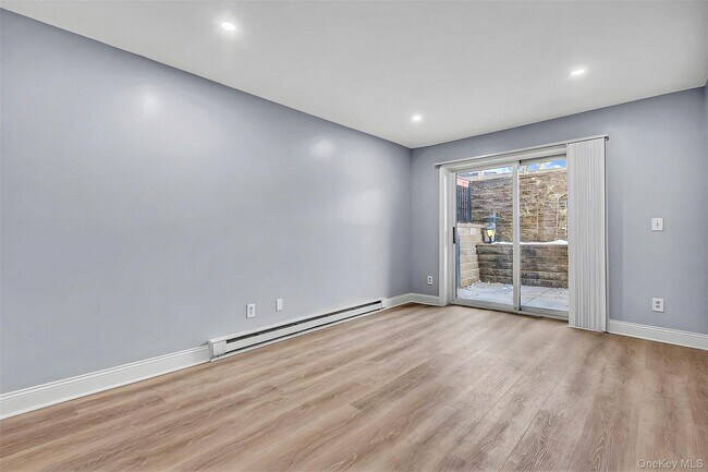 Building Photo - 618 Fox Run Ln