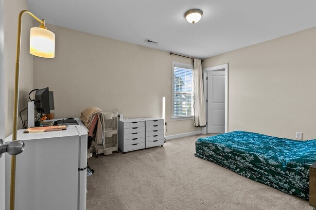 Building Photo - 34 Coswell Ct