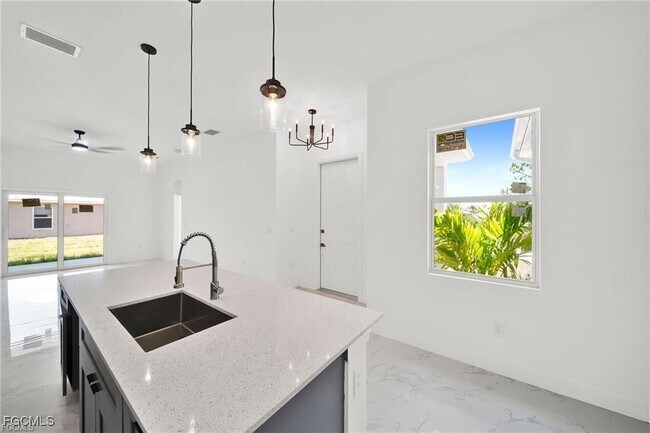 Building Photo - 4768 Nelson Dr