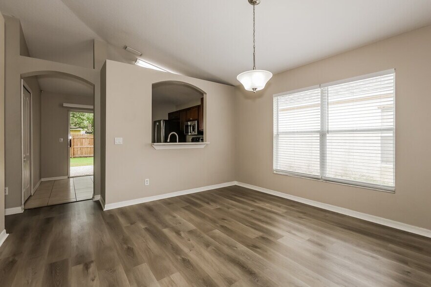 Building Photo - 1038 Harvest Moon Dr