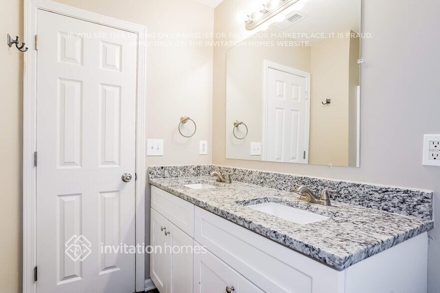 Building Photo - 1500 Bermwood Ct