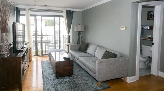 Building Photo - Sheridan