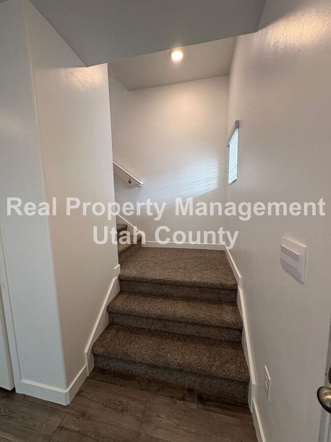 Building Photo - Half Off First Months Rent! New lower Price!