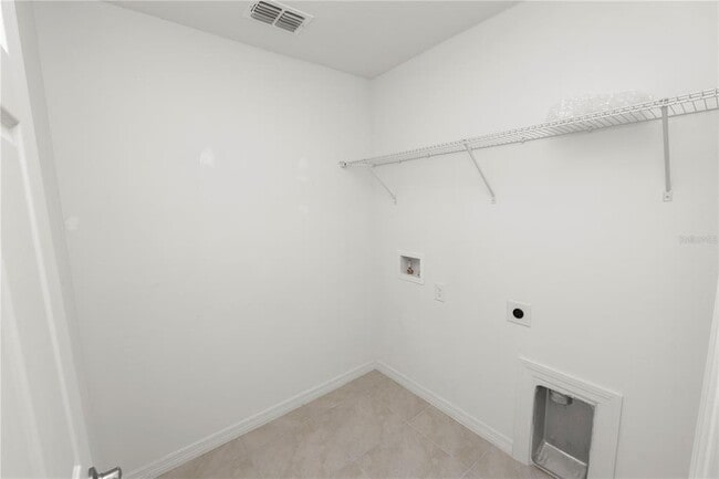 Building Photo - 2547 Zachary Taylor Wy