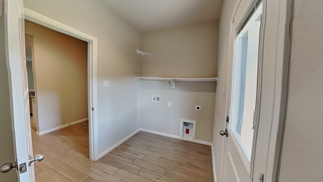 Building Photo - Charming Dollhouse Living with Designer Finishes & a Private Backyard Retreat!