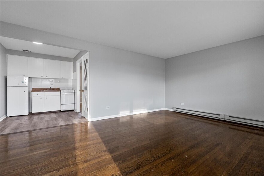 Building Photo - 6212 W 64th Pl
