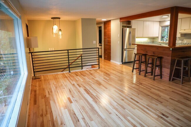 Building Photo - 2785 Malibu Way