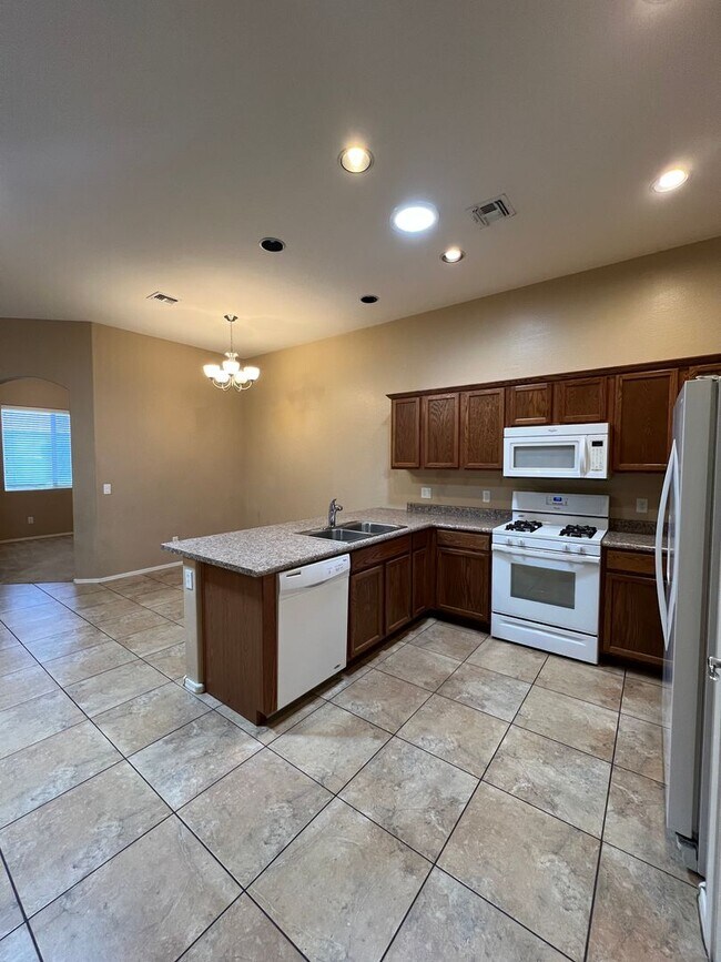 Building Photo - Two Bedroom home in Granville!