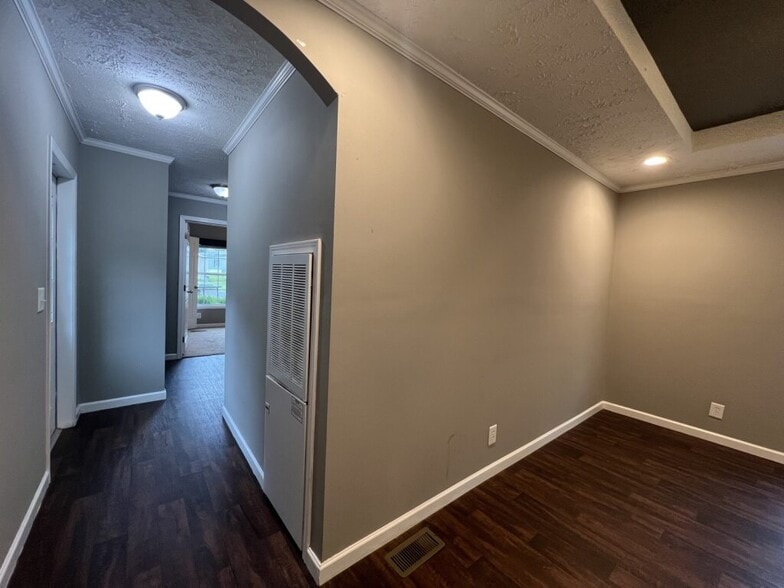 Building Photo - 305 Caseybrook Ct