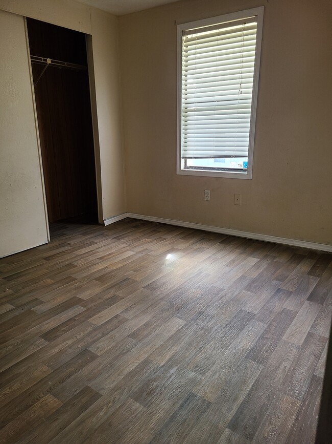 Building Photo - 5318 Dianthus St